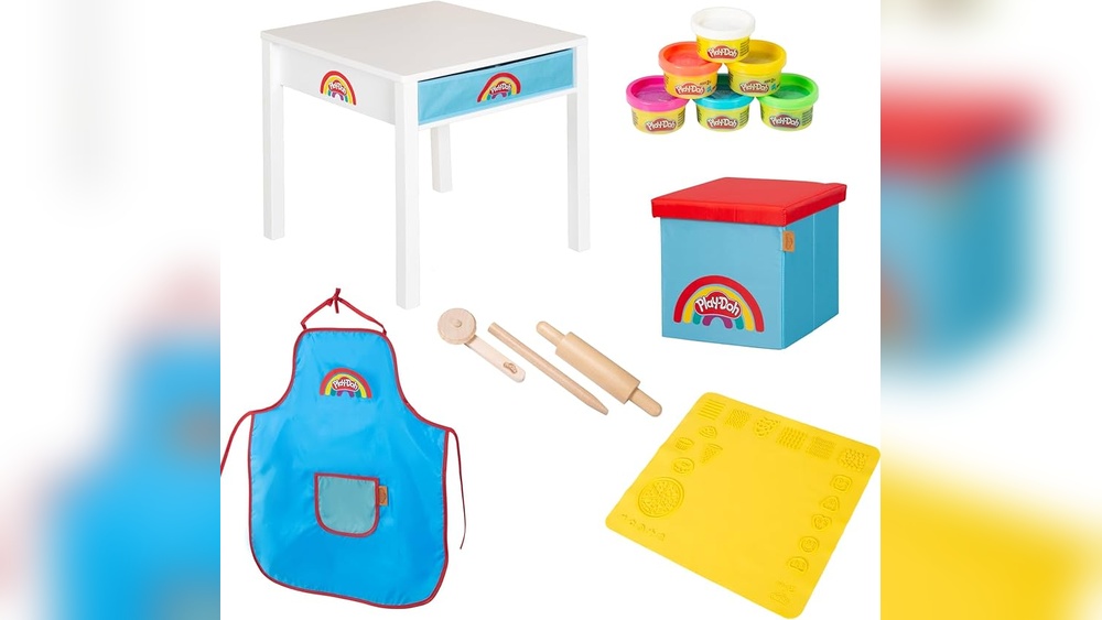 Crafting Table And Wooden Tools